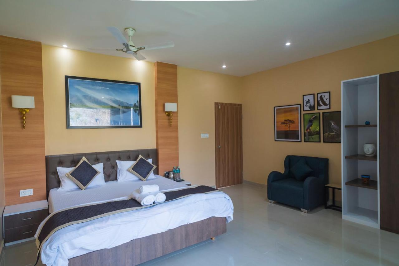 Tusker Tea County Hotel Chalsa Bagian luar foto