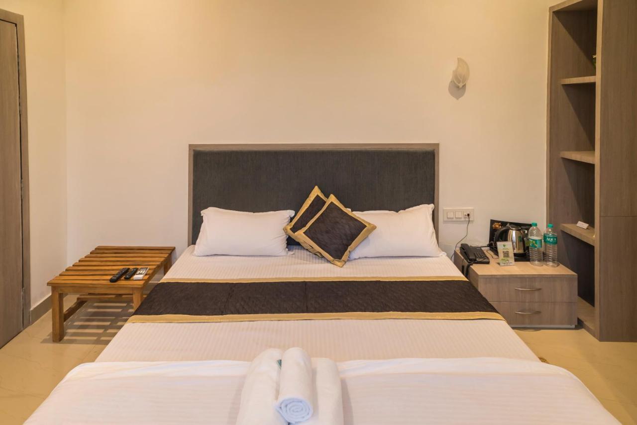 Tusker Tea County Hotel Chalsa Bagian luar foto