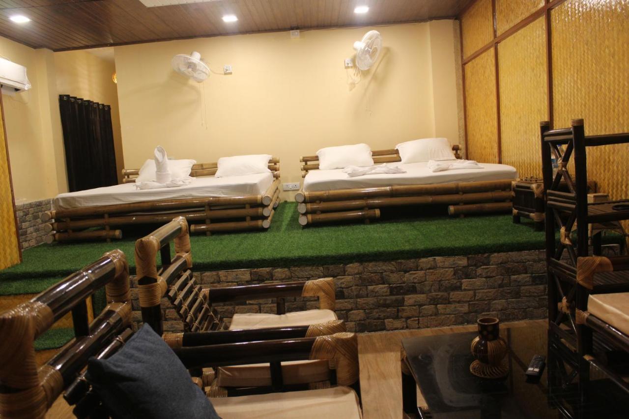Tusker Tea County Hotel Chalsa Bagian luar foto